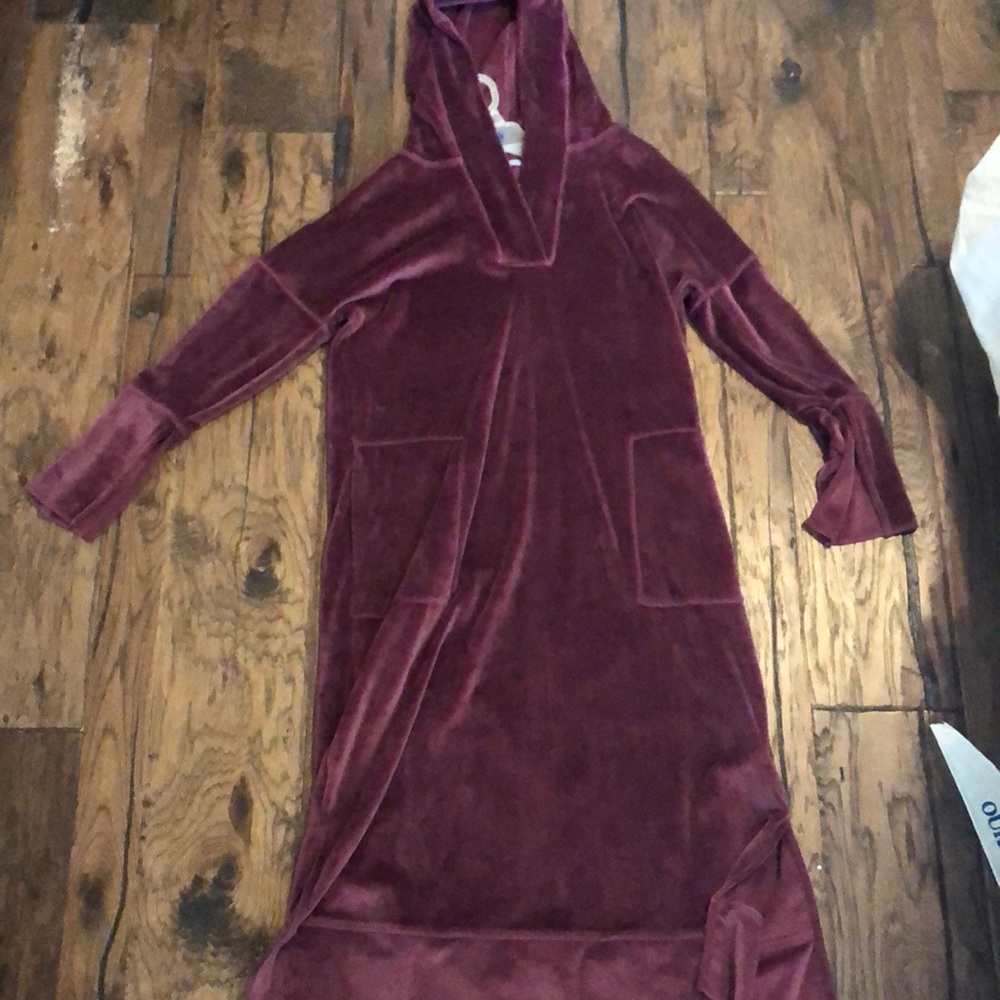 Hoodied fuzzy sleeping gown